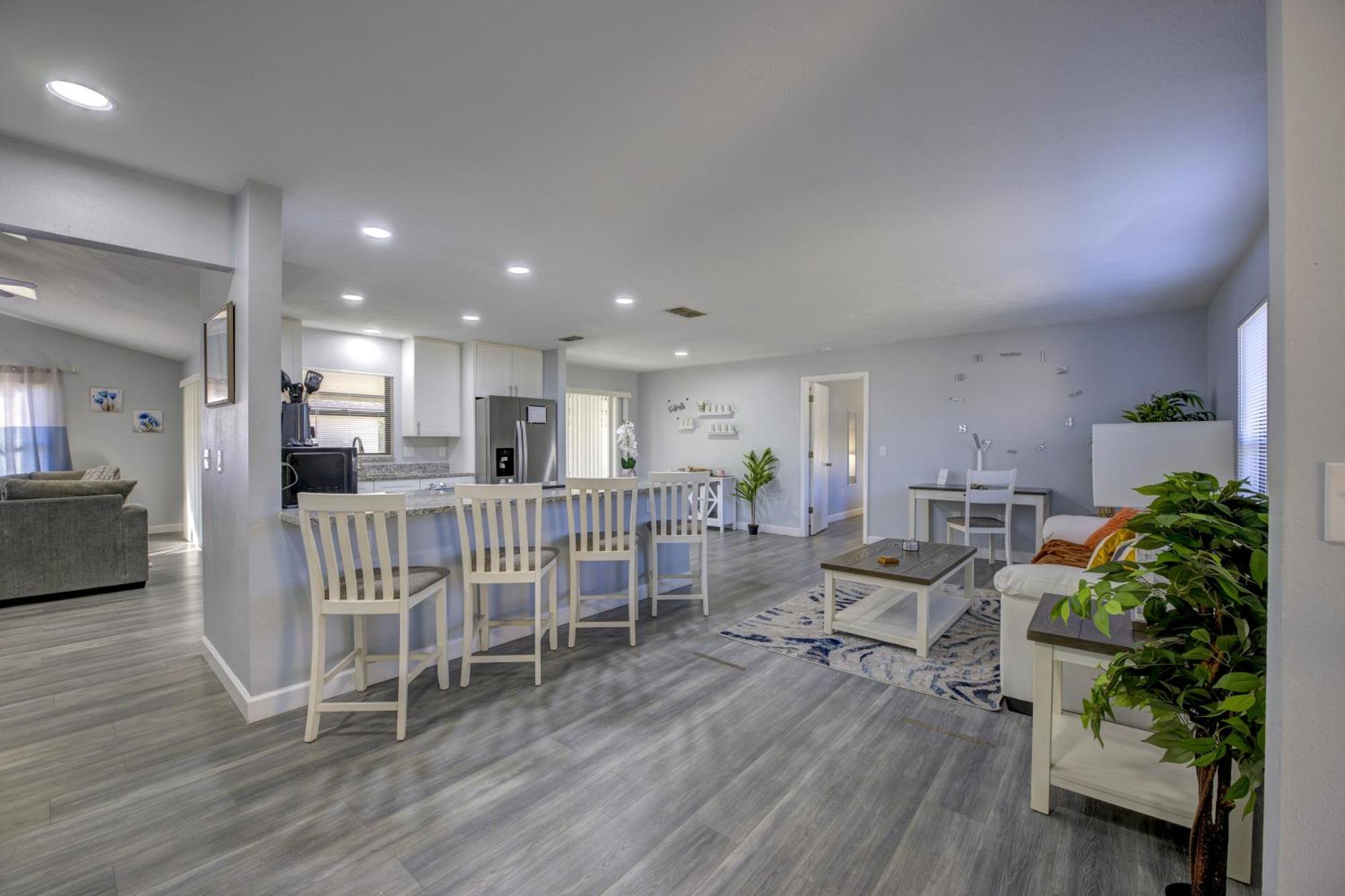 Family Fun Ping Pong, Bbq, Walk To Park Nearby Sarasota Extérieur photo