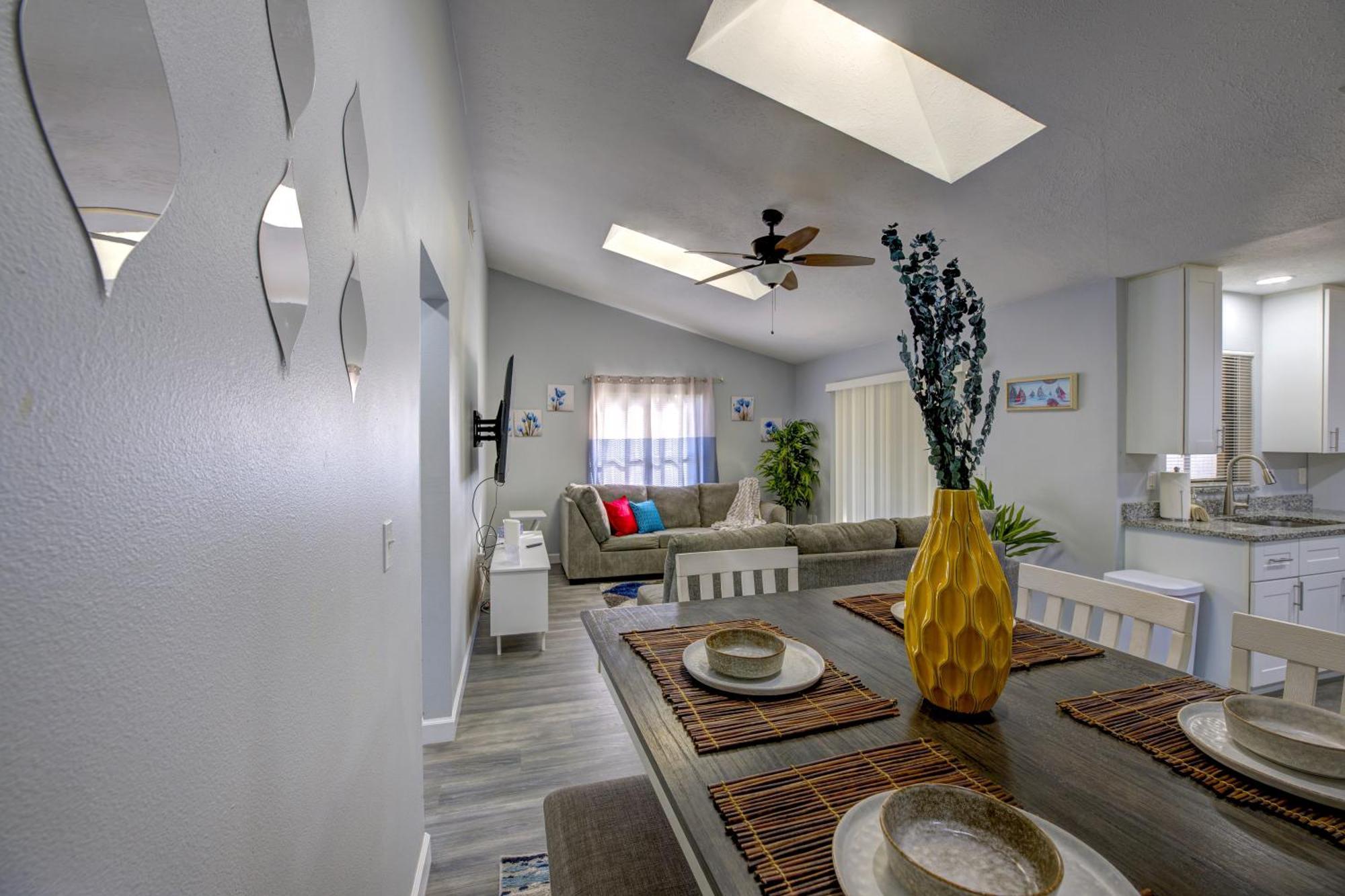 Family Fun Ping Pong, Bbq, Walk To Park Nearby Sarasota Extérieur photo